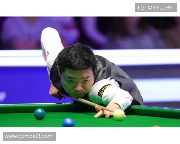 丁俊晖与墨菲的巅峰对决展现斯诺克逆天实力与精彩瞬间 丁俊晖与墨菲的巅峰对决展现斯诺克逆天实力与精彩瞬间