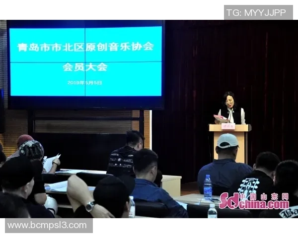 徐昕的创作之路与艺术探索:从传统到现代的跨越与融合 徐昕的创作之路与艺术探索:从传统到现代的跨越与融合